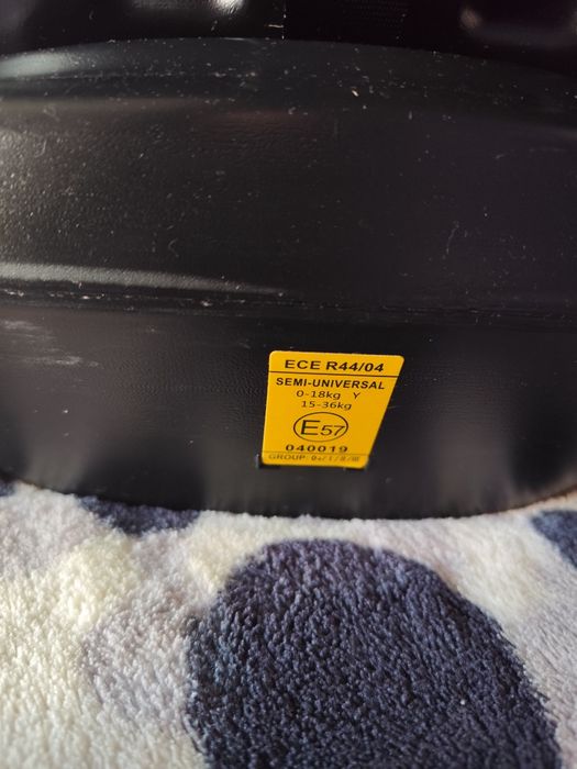 Cadeira auto com sistema SPS e instalação isofix