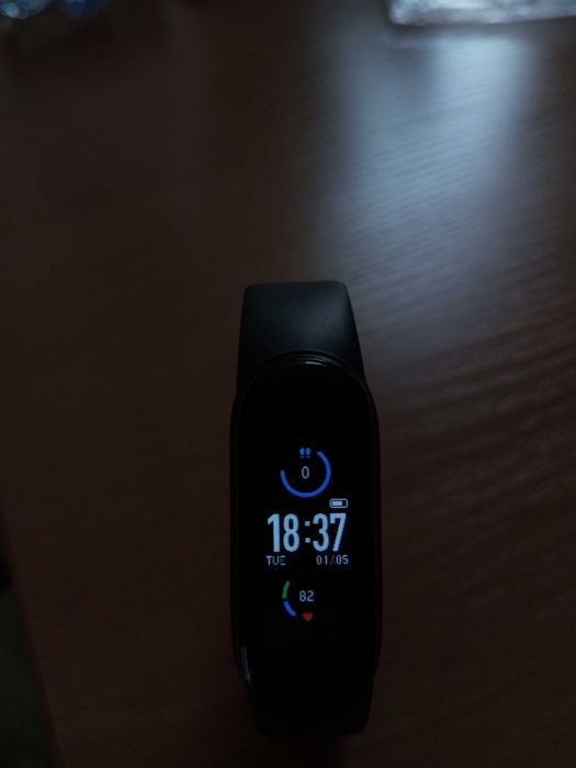 Продам Часи Mi Bent 5