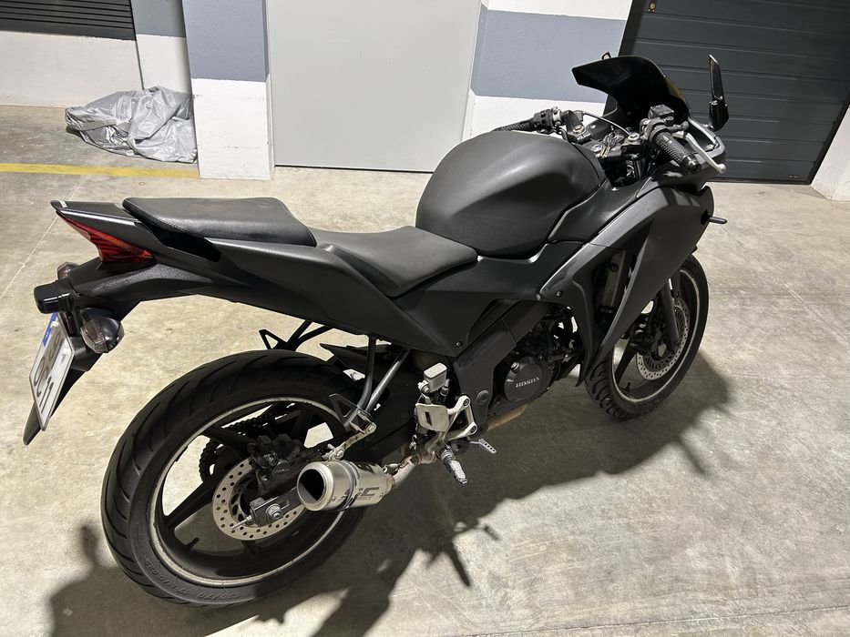 Vendo mota cbr 125 r