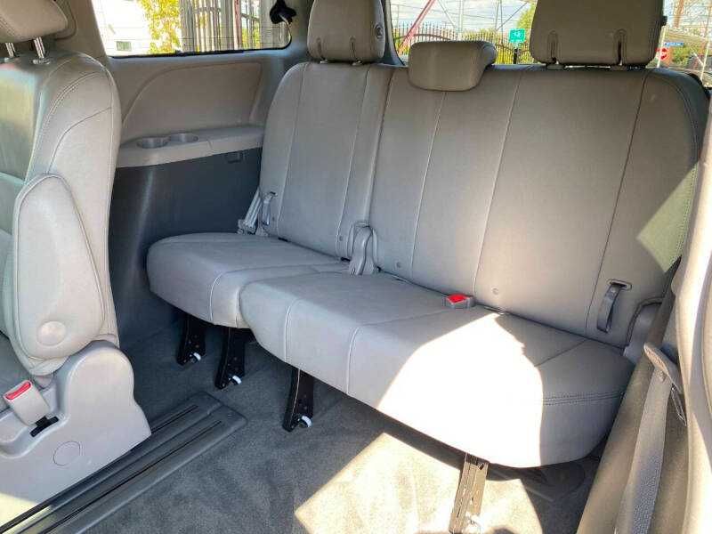 2017 Toyota Sienna