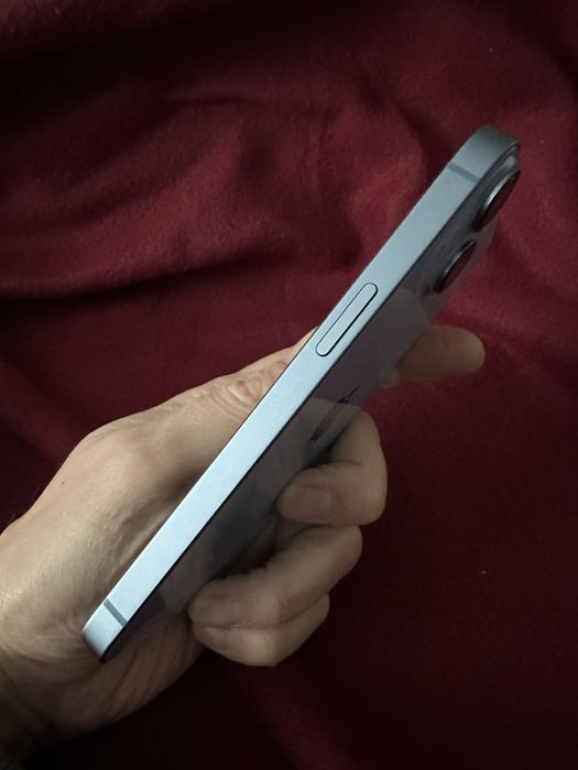 Apple iPhone 14 128 gb. Неверлок, акб 100%