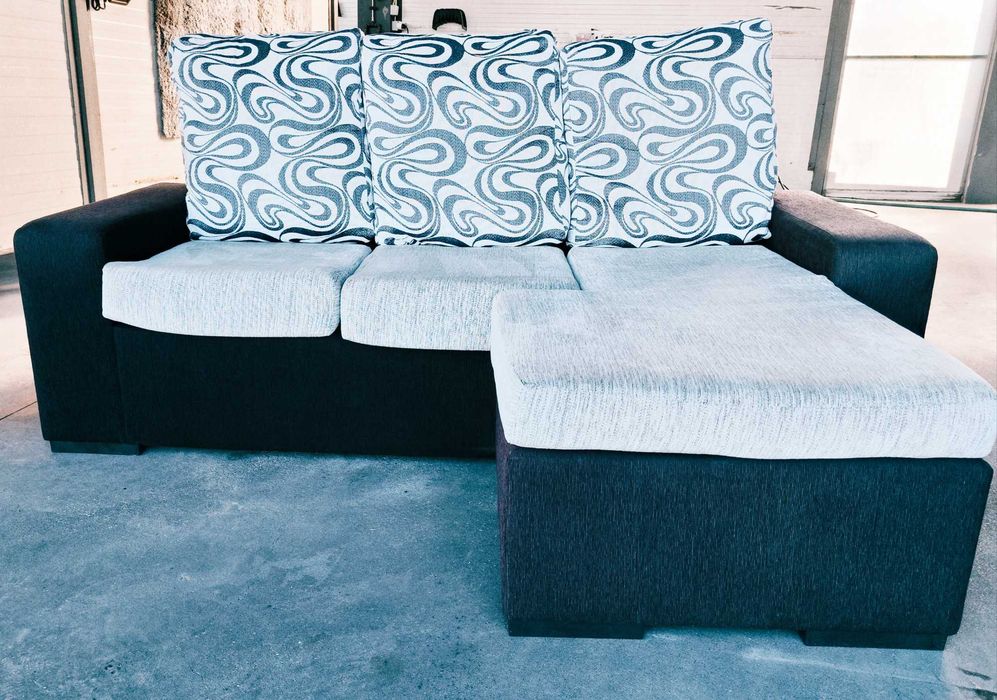 Sofá 3 lugares Preto e Cinza Claro com chaise longue - 2,10m