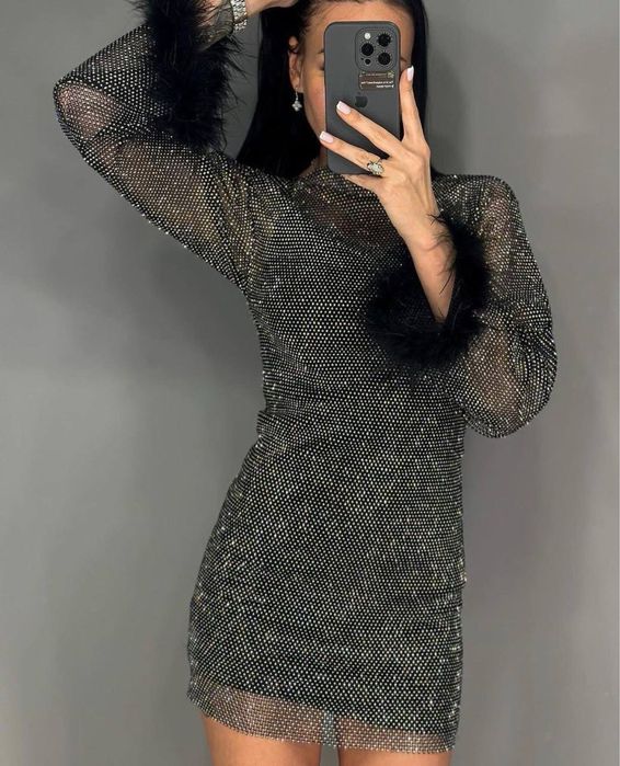 Сукня з пірʼям на будь яке свято