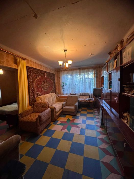 Продам двухкомнатную квартиру на Черемушках