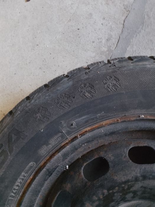 Koło z felgą 195/65R15