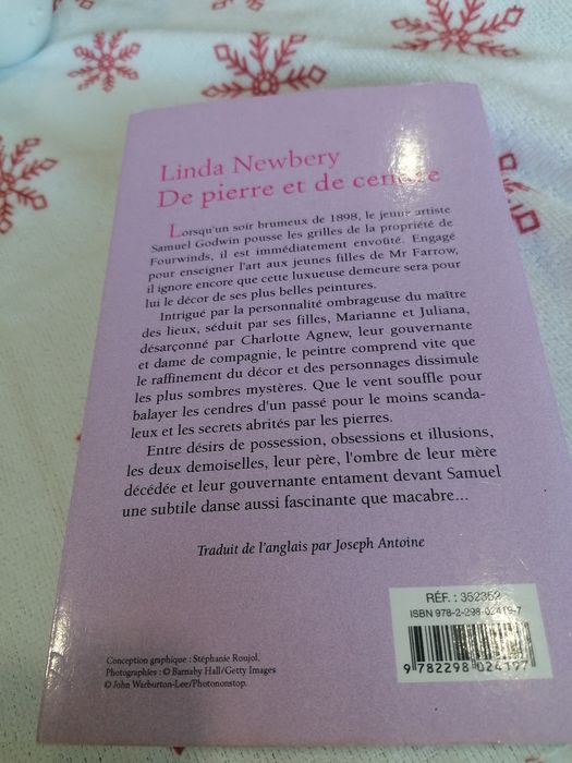 De pierre et de cendre. Portes de envio incluídos