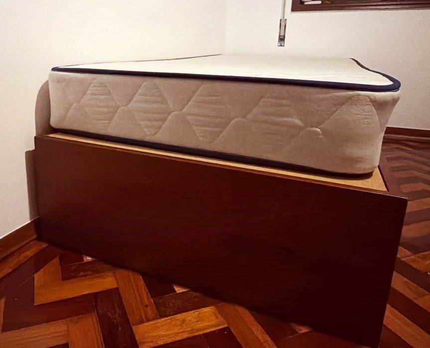 Cama Dupla/Beliche (com gavetão) + 1 Colchão Bom