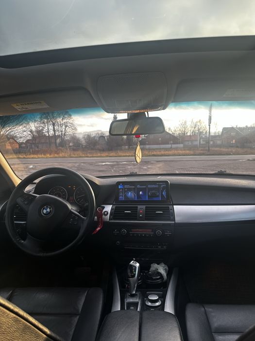 BMW X5 3.0 бензин атмоферний двигун