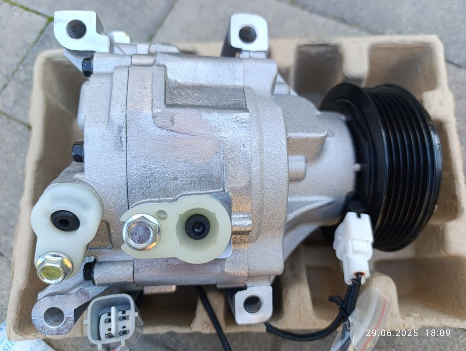 Nowy Kompresor sprężarka klimatyzacji Toyota Corolla E12