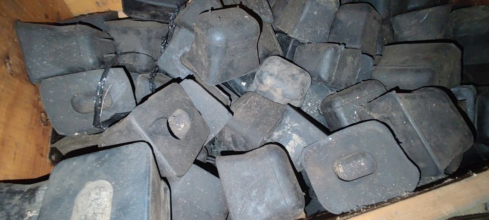 Відбійник передньої ресори Зил 131