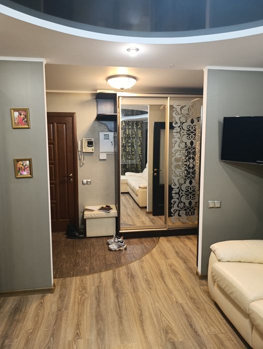 Срочная продажа стильной 2к квартиры на  пр.Героев Украины.