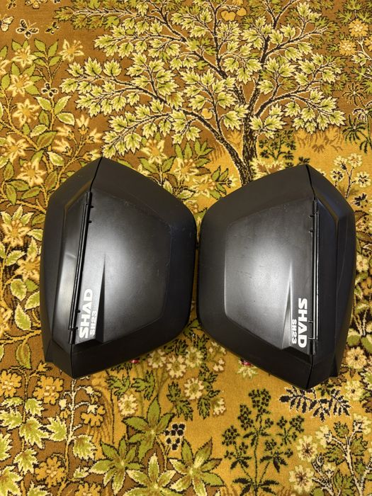 Продам бокові кофри Shad SH23