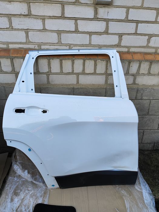 Продам двері jeep cherokee kl 2022 року...