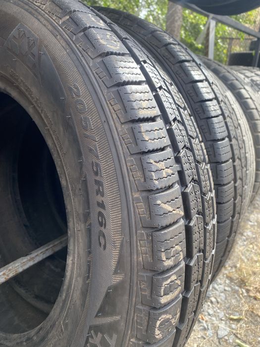 ゆぅ 215 75 r16c зимние - Купити шини, диски та колеса для авто - Ціна