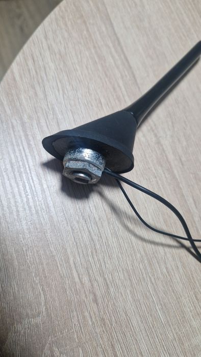 Antena dachowa oryginalna Fiat Punto III ze wzmacniaczem