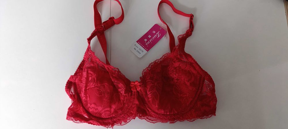 Biustonosz stanik koronkowy 70B