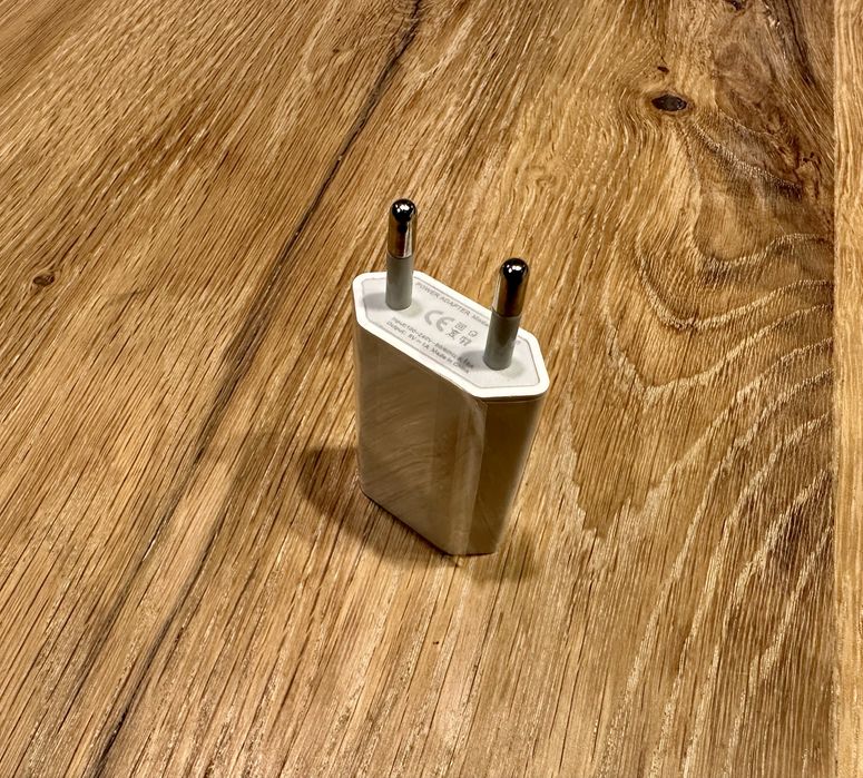 kompaktowa ładowarka 5V 1A do iPhone + kabel 1m USB-A/lightning