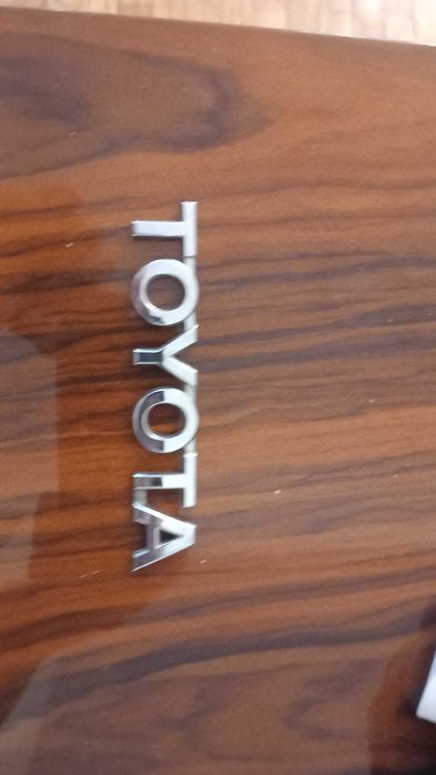 Emblemas Toyota como novos