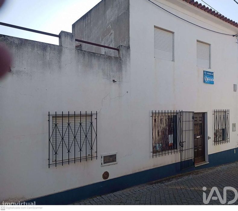 Loja / Estabelecimento Comercial em Benavila e Valongo de 70,00 m2