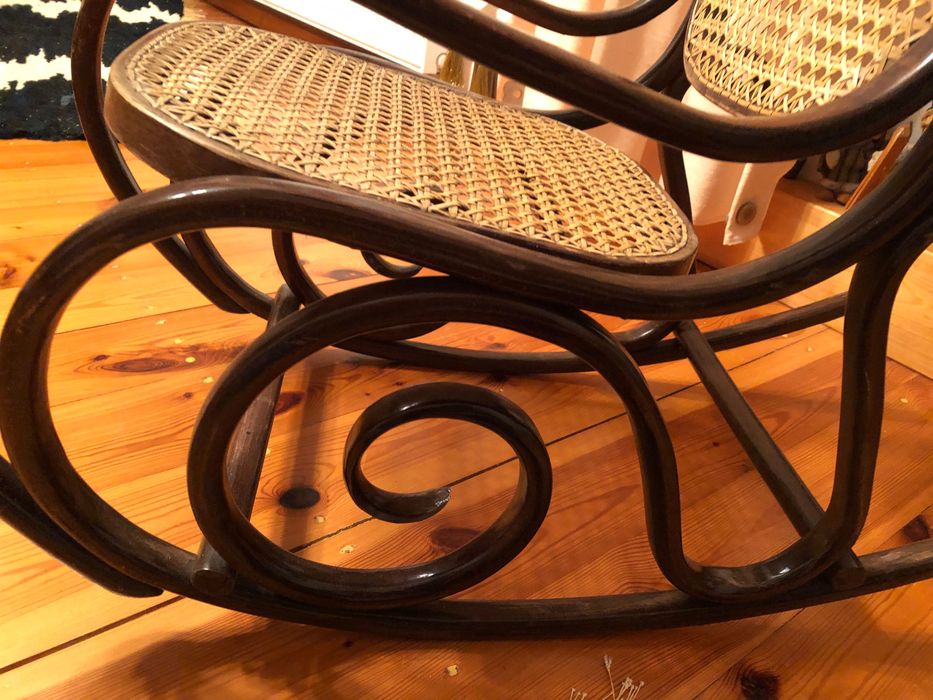 Fotel bujany dziecięcy