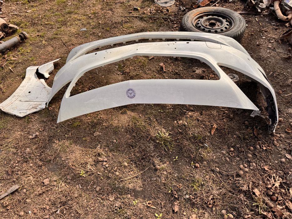 Бампер ,крило w242,w246 Мерседес