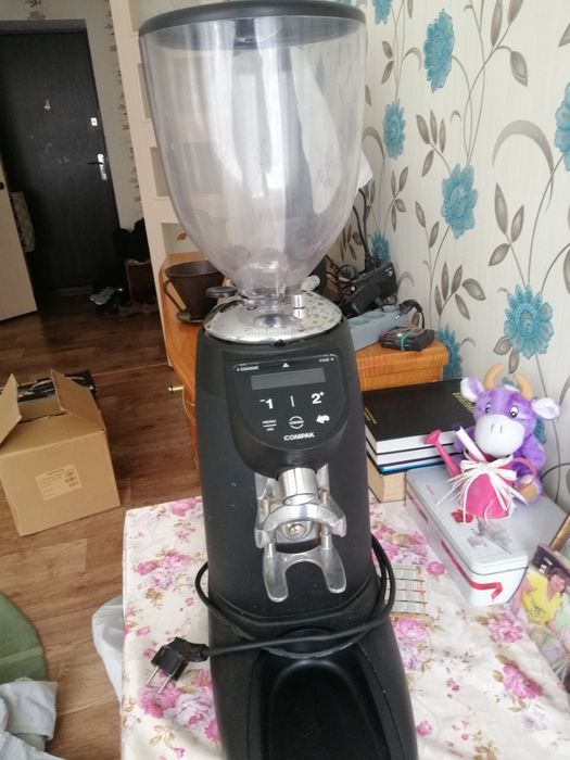 Кавомолка Compak продам