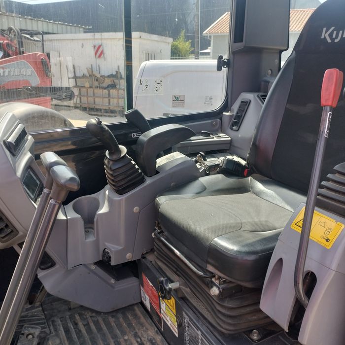 Mini giratória Kubota U36-4