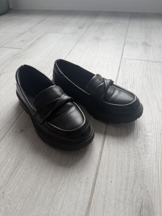 Туфлі для дівчинки