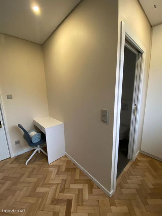 Quarto - localizado em Bonfim Porto