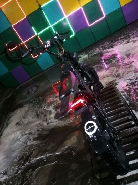 СРОЧНО ПРОДАЕТСЯ ЭЛЕКТРОБАЙК на фитбайковских колесах