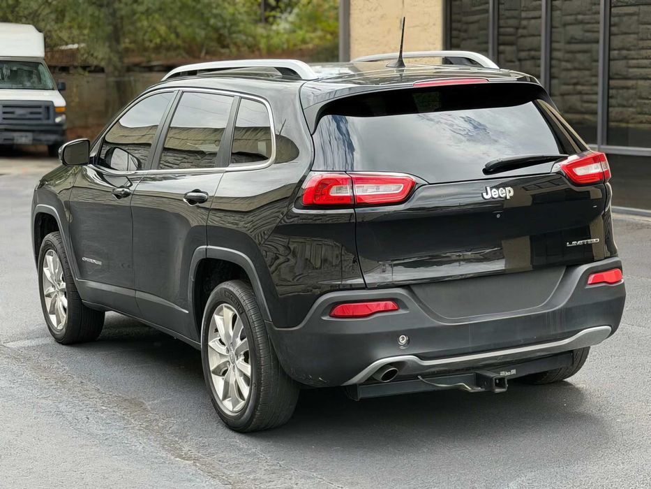 Jeep Cherokee Limited      2017