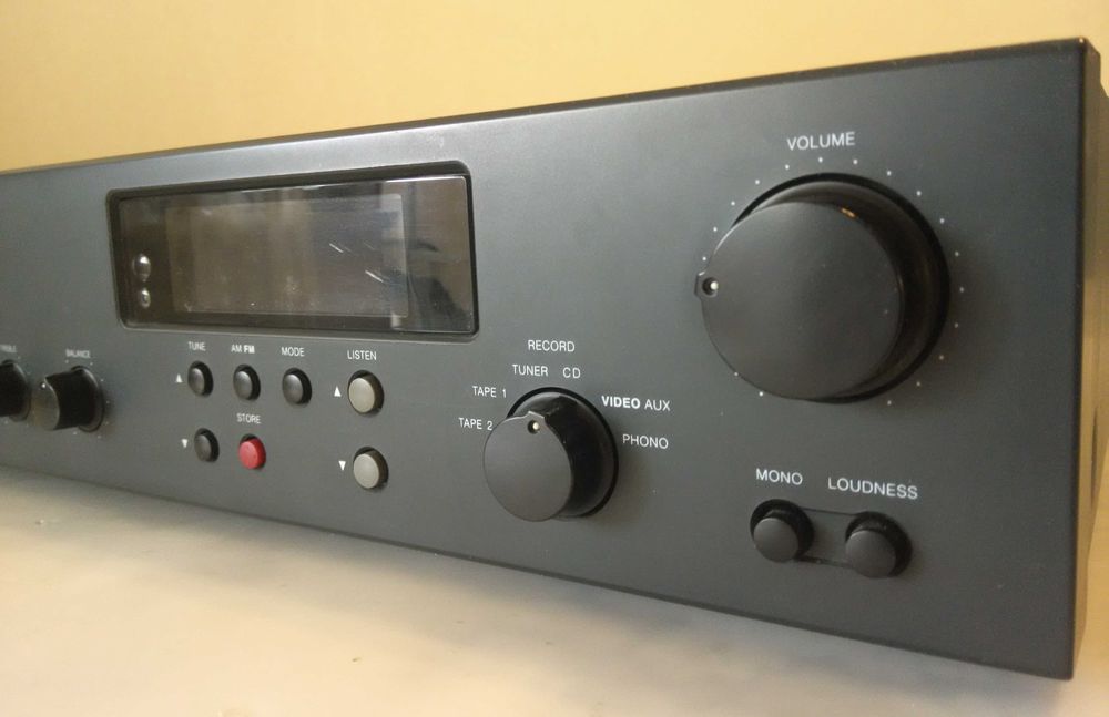 Стереоресивер NAD 705
