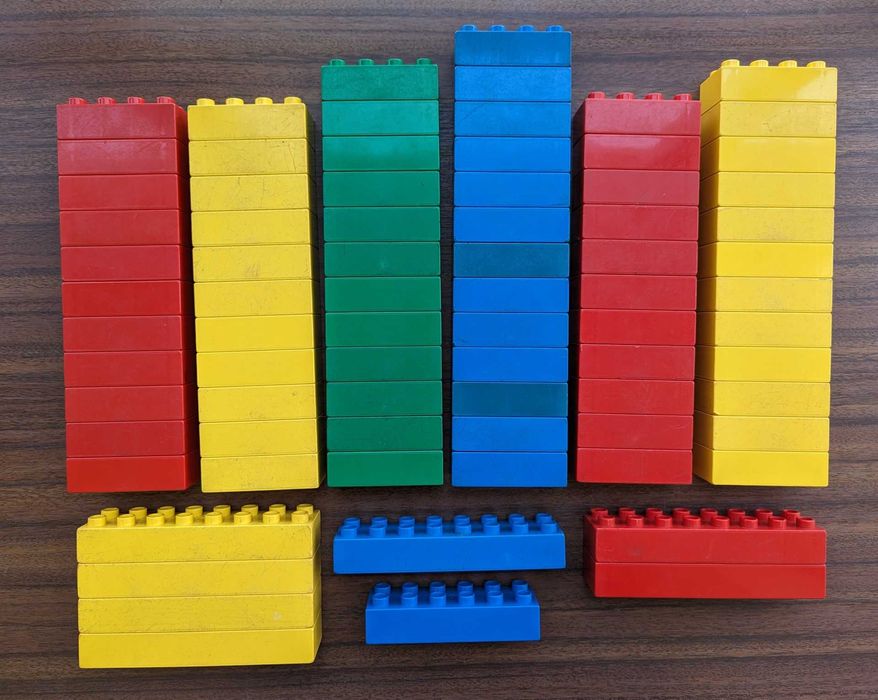 LEGO Duplo (300+ Peças)