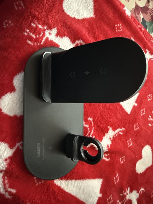 AUkEY Stacja ladowania iphon 11-13 applewatch airpods !!