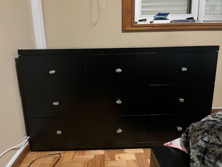 Mobília de quarto preta