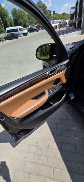 В продажі BMW X3 2014 року,рестайлінг