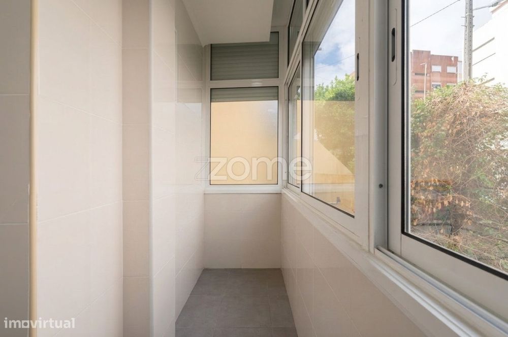 T2 Renovado | Buraca | Pronto a Habitar