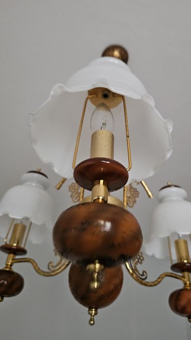 Lustre Quarto Antigo