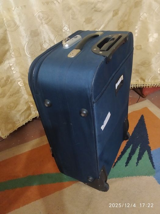 Чемодан 75--45--27(+9см расширитель)