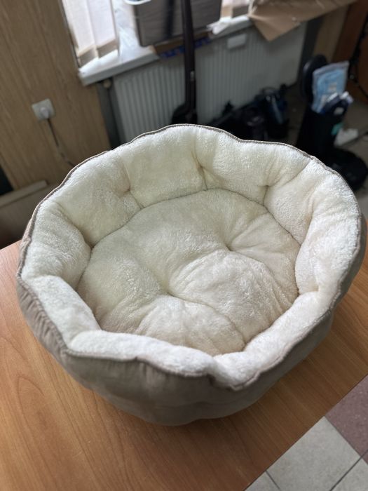 Лежанка для собак та котів Bedsure (60 см)