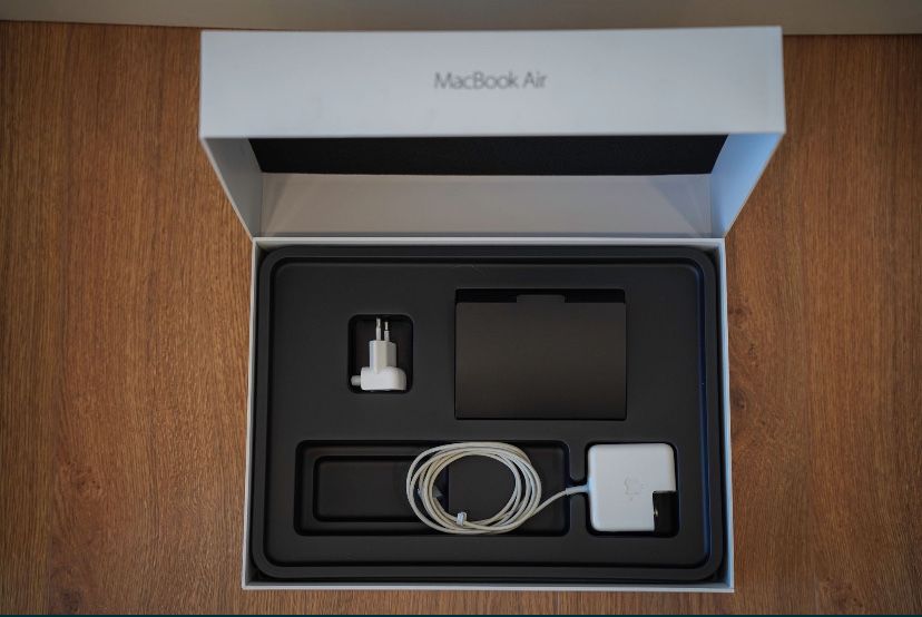 MacBook Air 13” 128gb