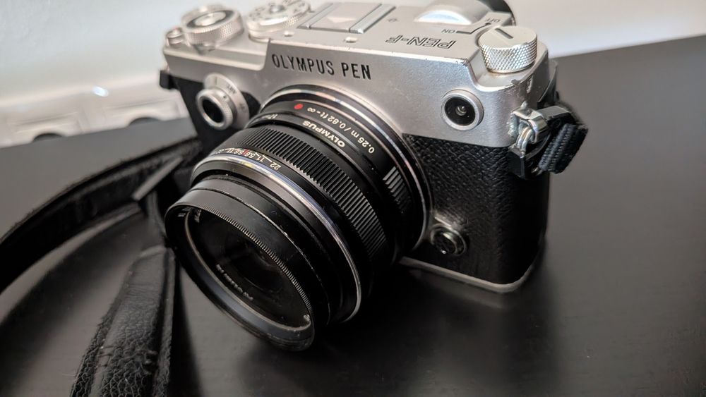Olympus Pen F com objetiva 17mm
