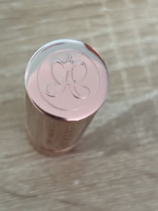 Pomadka Anastasia Beverly Hills