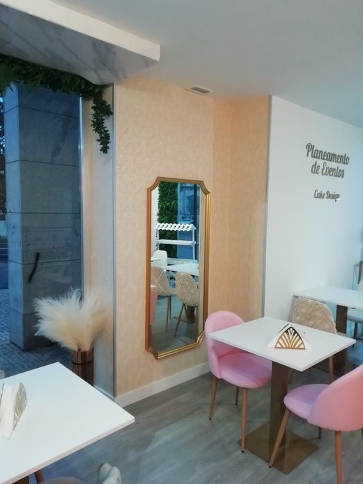 Colocação de papel de parede