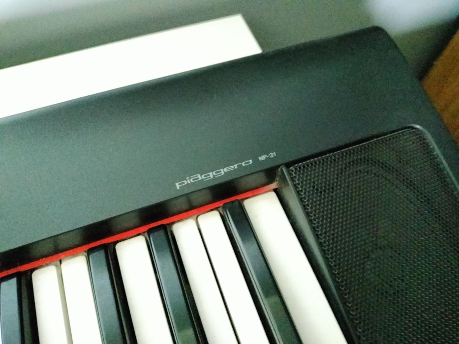 Pianino Yamaha  Piaggero NP-31