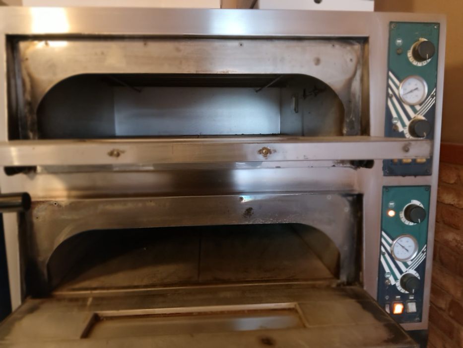 Dwukomorowy piec do pizzy
