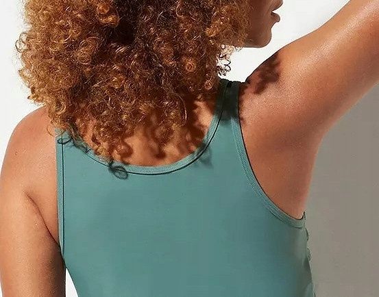 B.P.C tankini eukaliptusowe z wycięciem i siateczką z figami 40.
