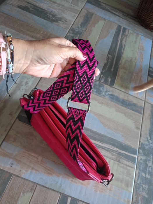 Nowa torebka w kolorze fuksji