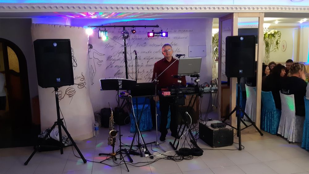 Жива музика саксофон вокал