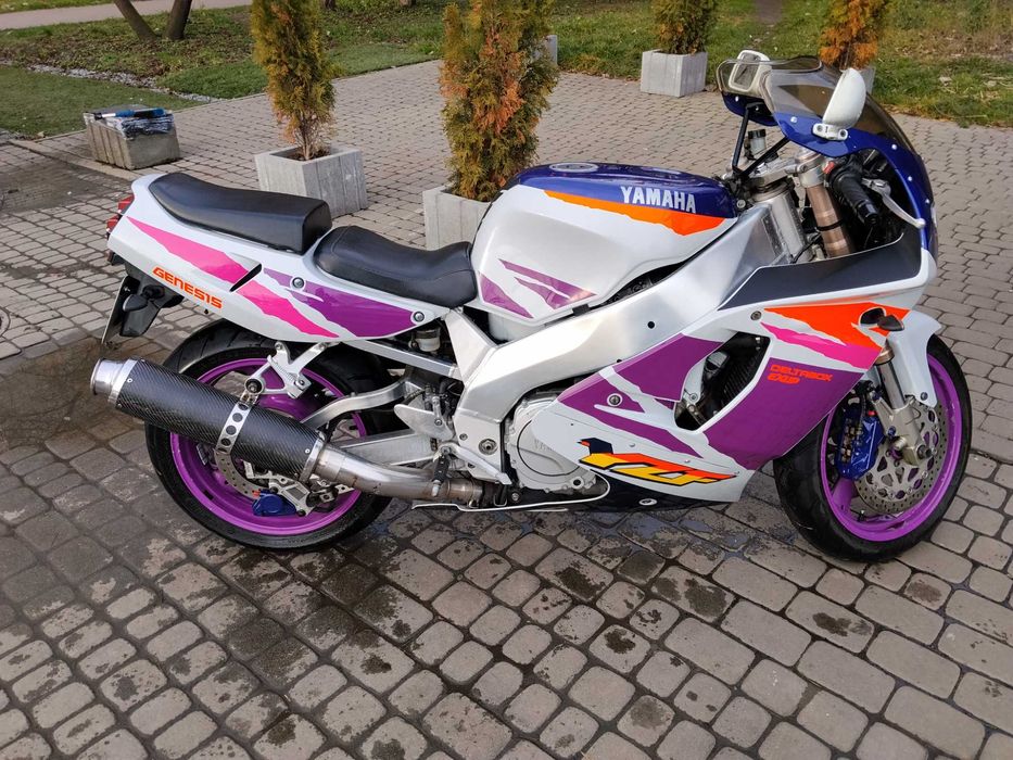 Продам YMAXA YZF750R